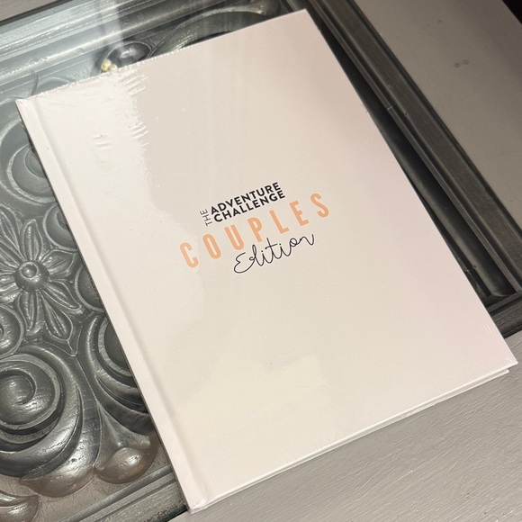 The Adventure Challenge Scratch Off Couples Edition Book Date Nights - Picture 1 of 8
